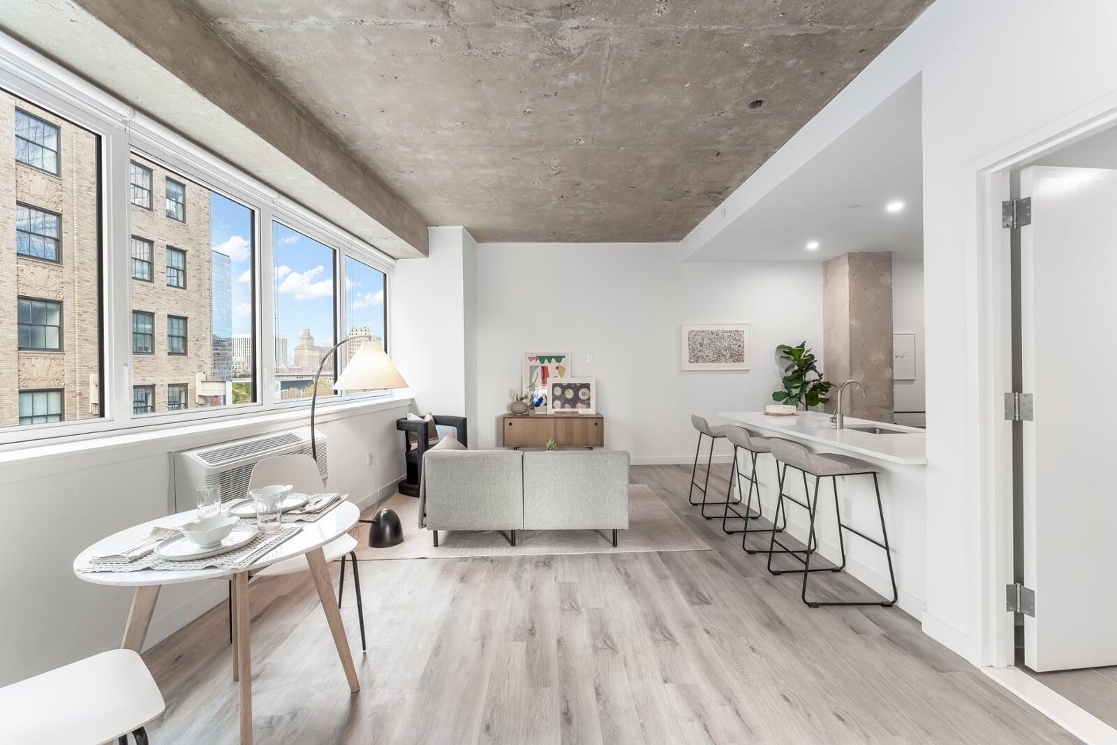 The Mercer Model 7D Living